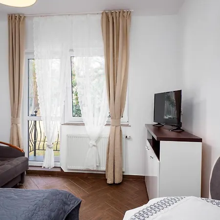 לינה וארוחת בוקר Iguana 3*