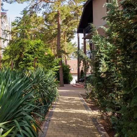 Iguana לינה וארוחת בוקר 3*