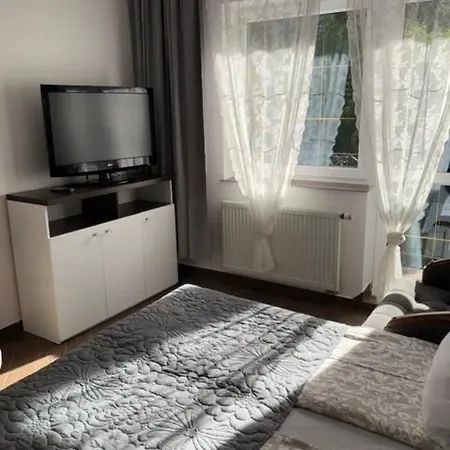 לינה וארוחת בוקר Iguana 3*